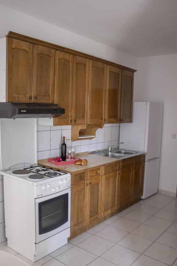 Apartments And Rooms Nikola オミシュ エクステリア 写真