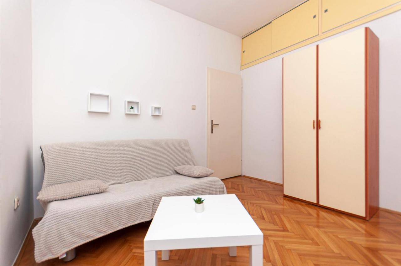 Apartments And Rooms Nikola オミシュ エクステリア 写真