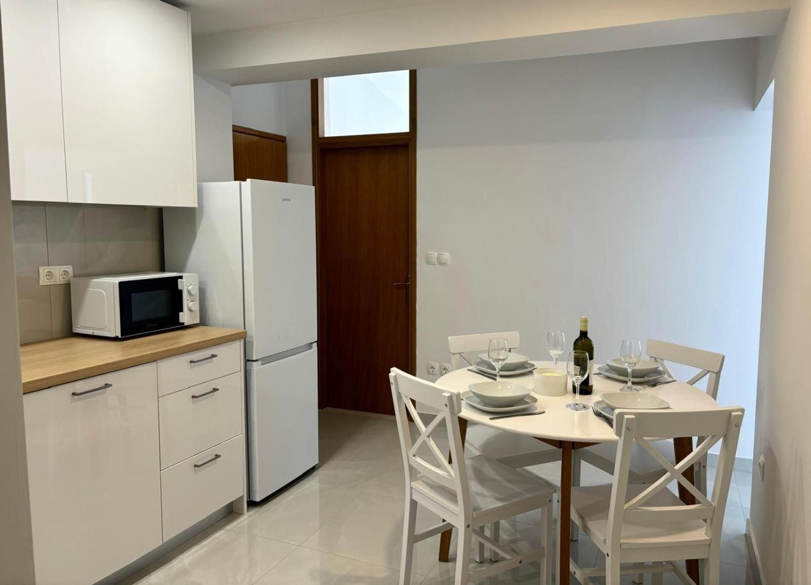 Apartments And Rooms Nikola オミシュ エクステリア 写真